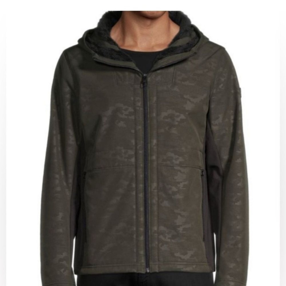 Tumi‎ Softshell Hooded Jacket Mens Small Green Camo Faux Fur Lined F207227